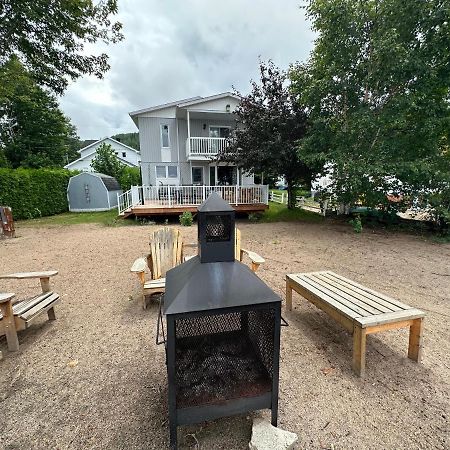 Maison Sur Le Lac Desbiens Ngoại thất bức ảnh