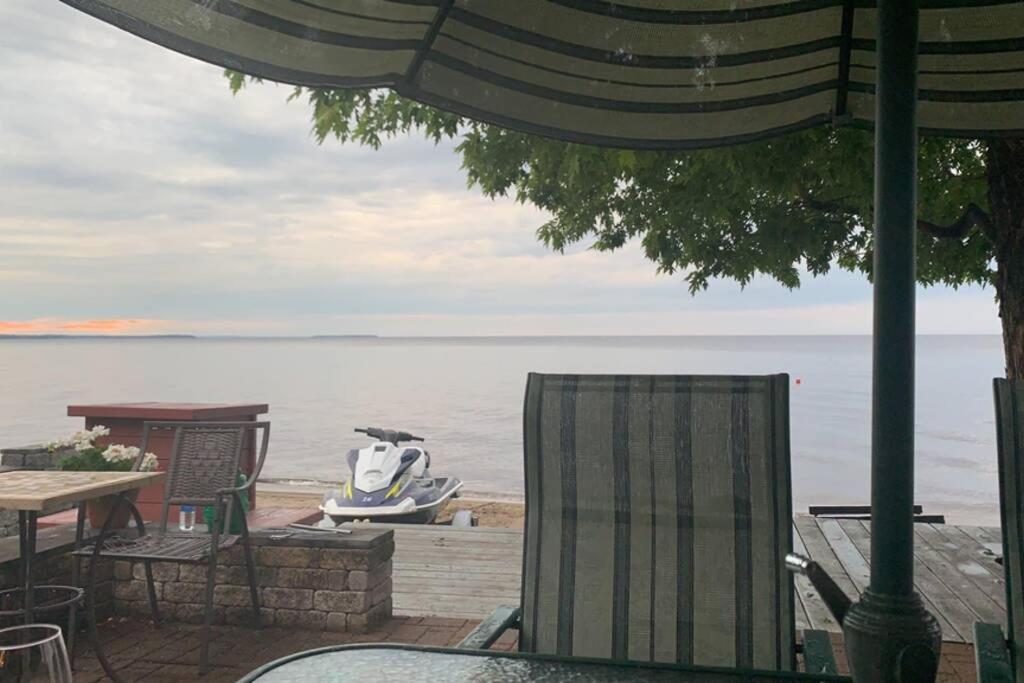 Maison Sur Le Lac Desbiens Ngoại thất bức ảnh